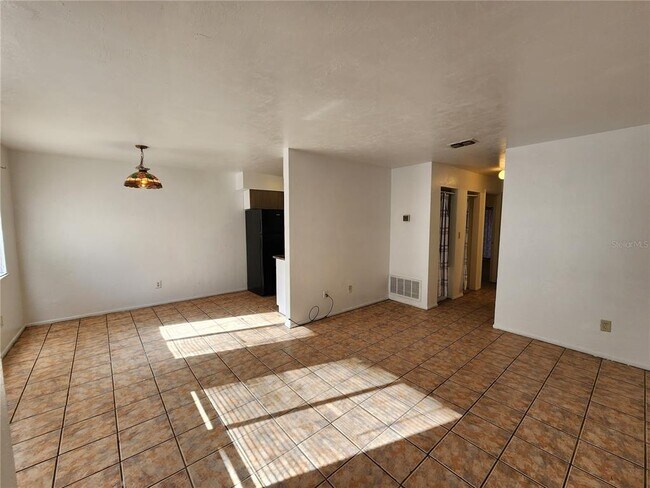 Building Photo - 828 SW 63rd Terrace