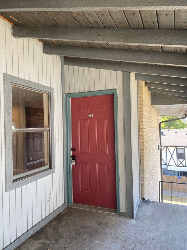 Foto del edificio - 2 br, 2 bath House - 270 Tampa Dr. APT, G20