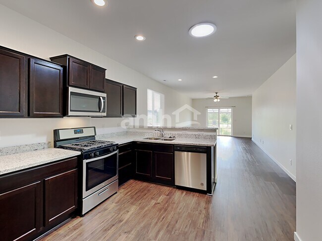 Foto del edificio - 19429 21st Ave Ct E