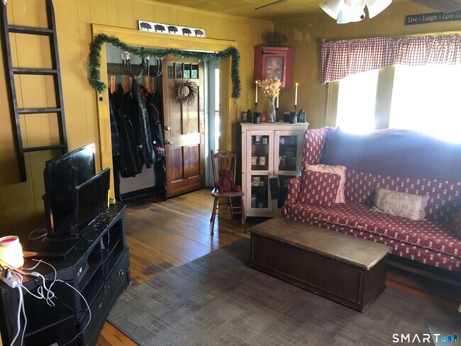 Foto del edificio - 317-319-319 Garden St