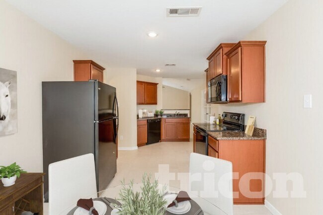 Foto del edificio - 333 Summer Horse Dr