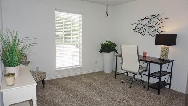 Foto del edificio - 34248 Pine Ridge Rd