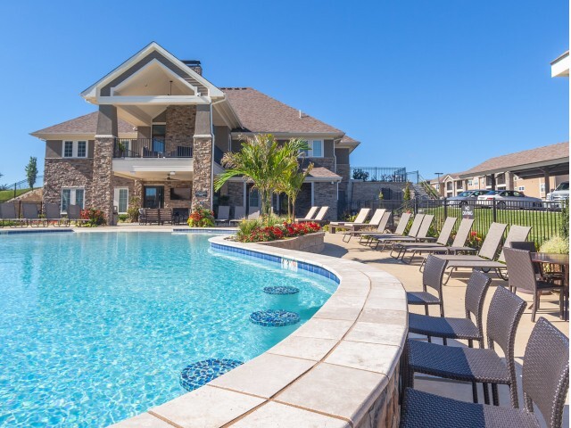 Poolside Swim-Up Bar - The Retreat at Tiffany Woods