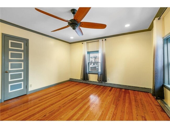 Building Photo - 2302 1/2 Blaisdell Ave