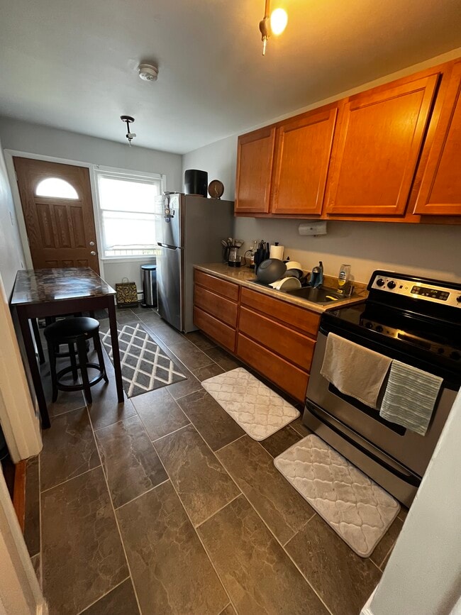 Foto del edificio - 488 E 5th Ct