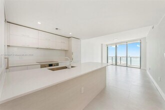 Building Photo - 1300 S Miami Ave