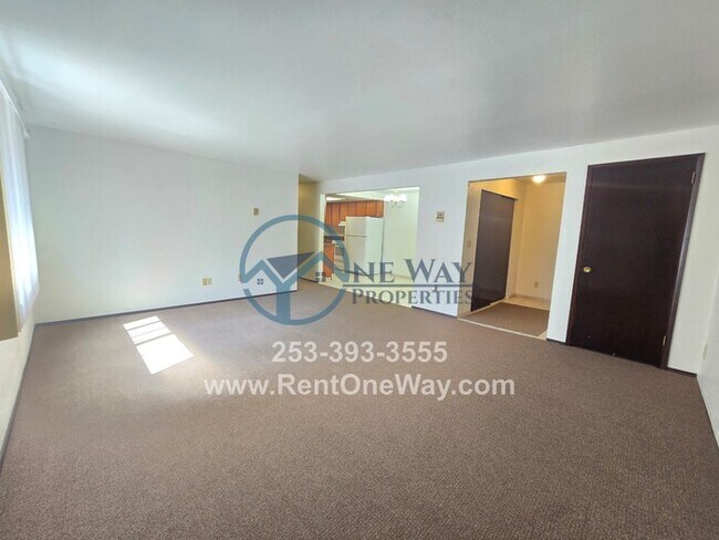 Foto del edificio - 18601 4th St E