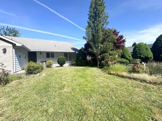 Foto del edificio - Wonderful centrally located Powell Butte 3...