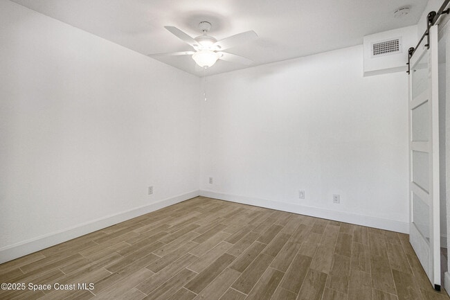 Building Photo - 2364 Pineapple Ave