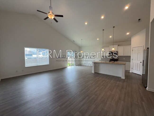 Building Photo - 3242 Somers Dr
