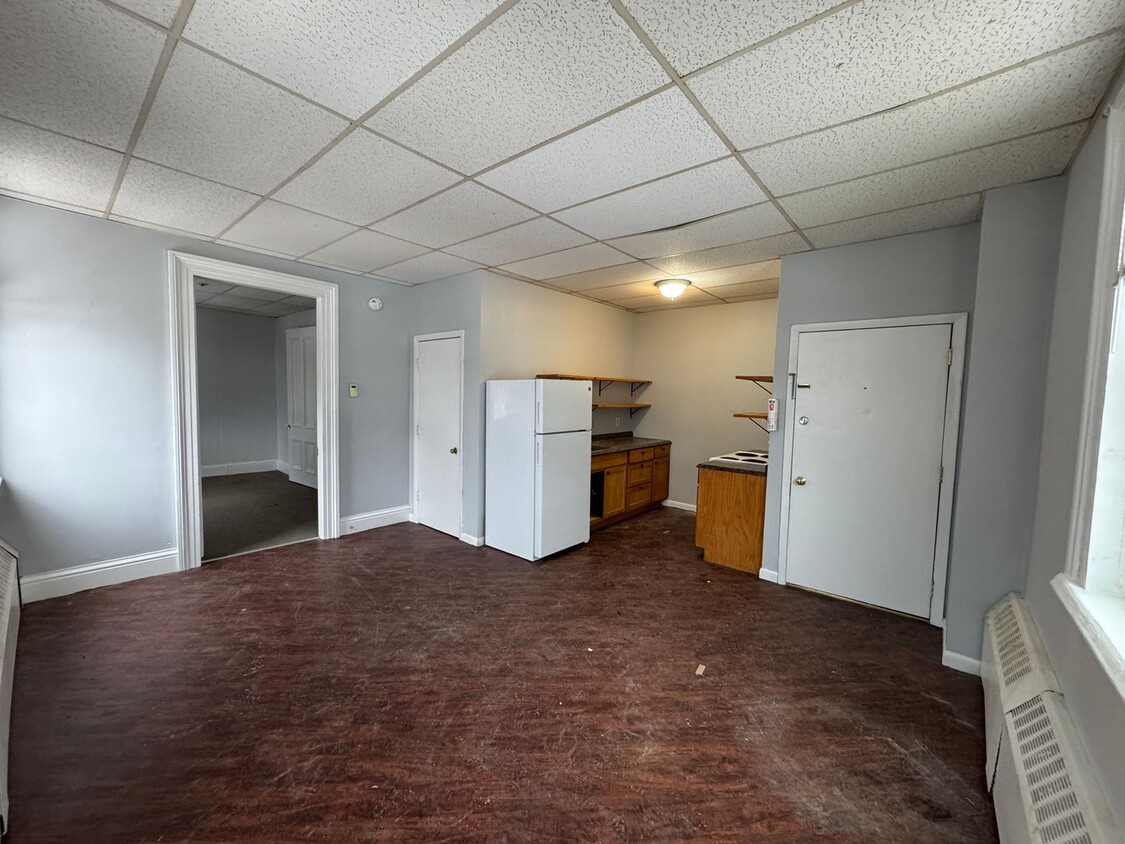 Building Photo - 63 Main Street