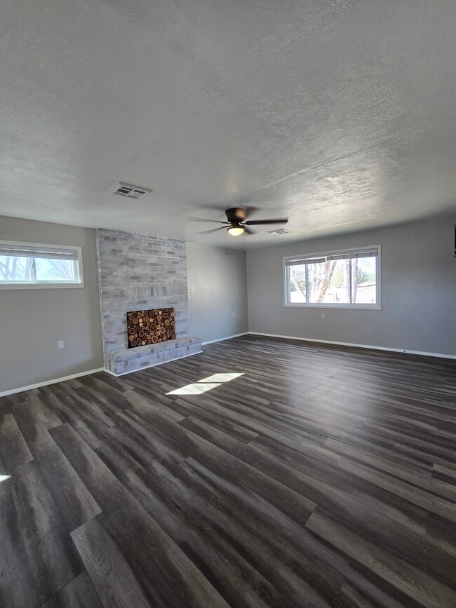 Building Photo - 13220 Red Mountain Rd