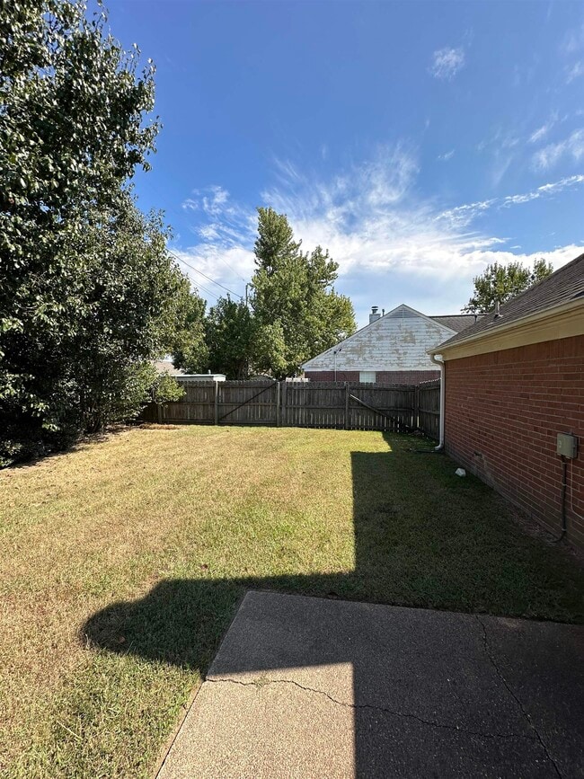 Building Photo - 7652 Baysweet Dr