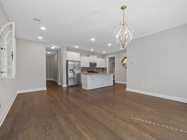 Spacious 4BR Townhouse with 2-Car Garage Near Downtown Greer, NO APPLICATION FEE if APPROVED - Spacious 4BR Townhouse with 2-Car Garage Near Downtown Greer, NO APPLICATION FEE if APPROVED