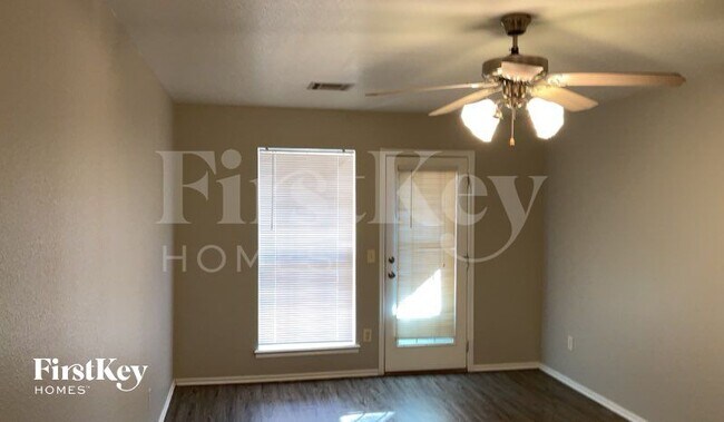 Foto del edificio - 1202 SW 23rd St