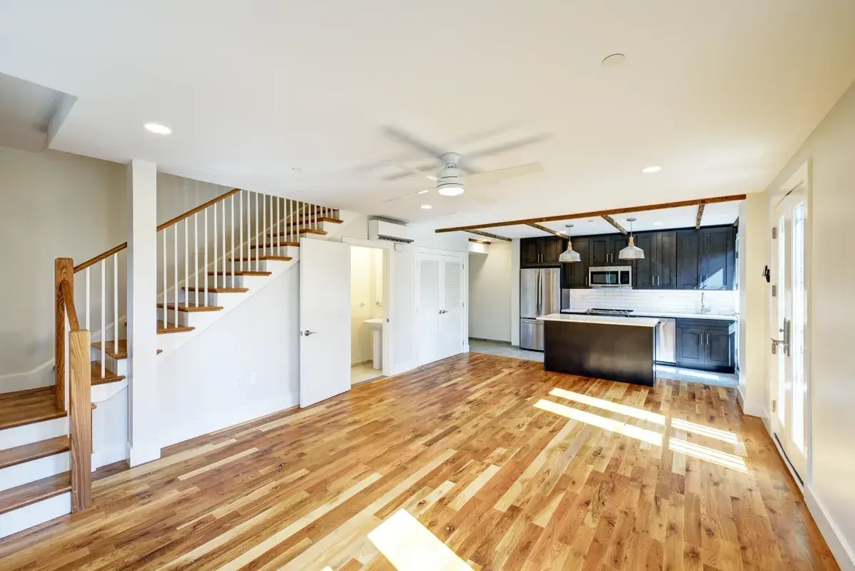Primary Photo - 30 Maclean St
