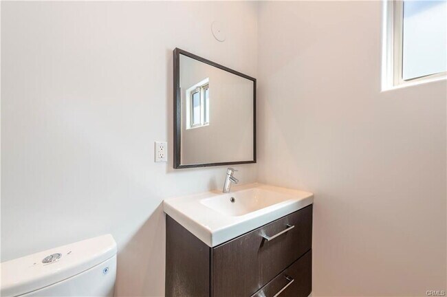 Foto del edificio - 15053 Greenleaf St