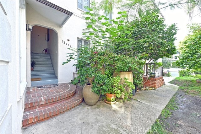 Building Photo - 9372 W Olympic Blvd