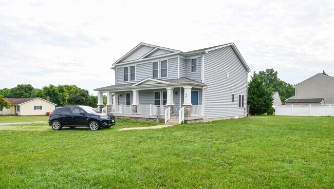 Foto del edificio - Duplex Townhome for Rent