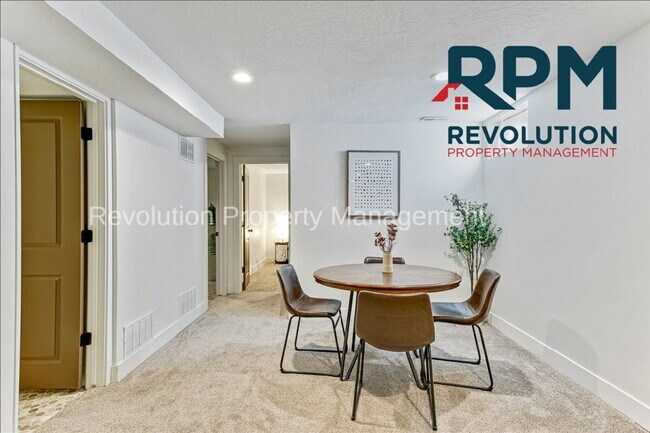 Foto del edificio - Two bedroom Duplex in Layton!