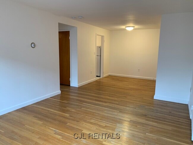 Foto del edificio - 27 N Union St