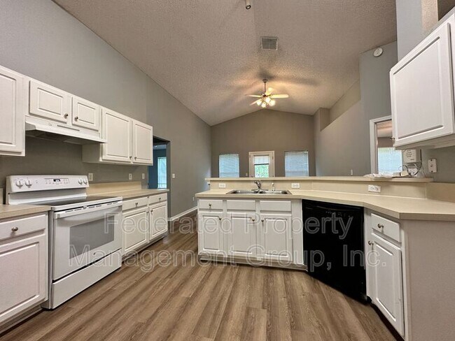 Building Photo - 2478 Aloha Ln