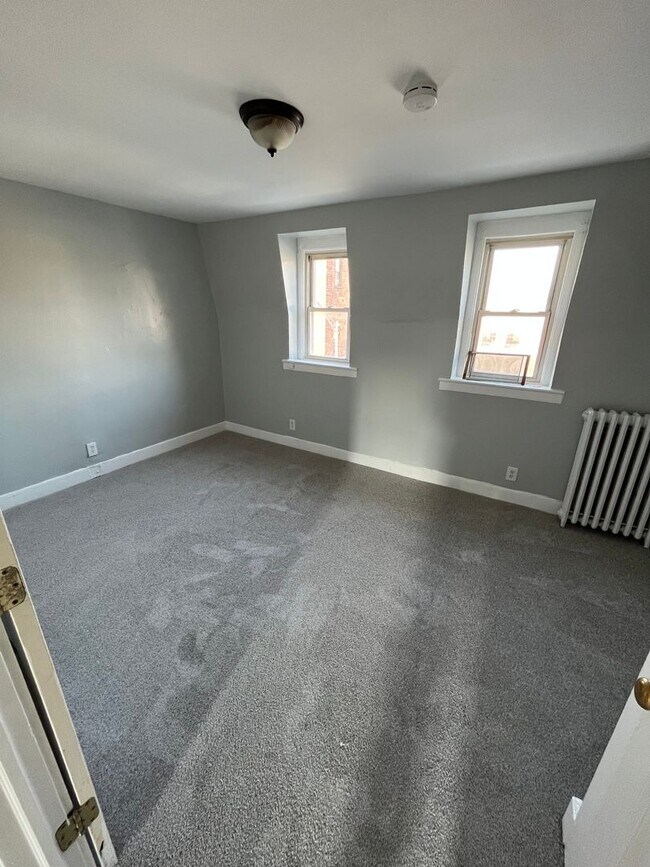 Building Photo - 210 Church St