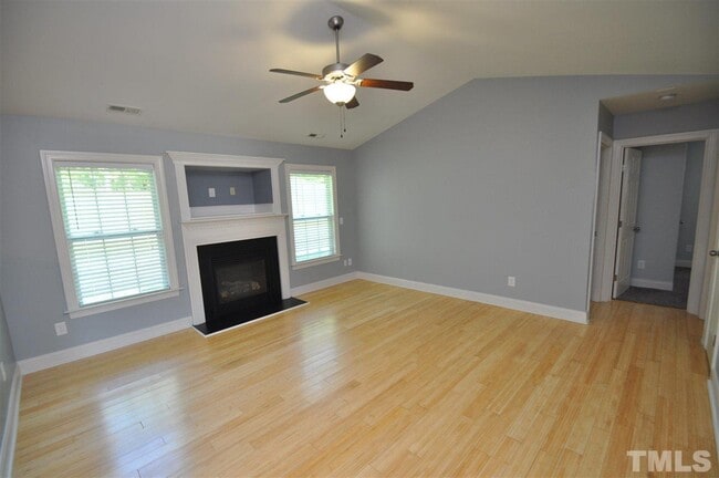 Building Photo - 1048 Dexter Ridge Dr