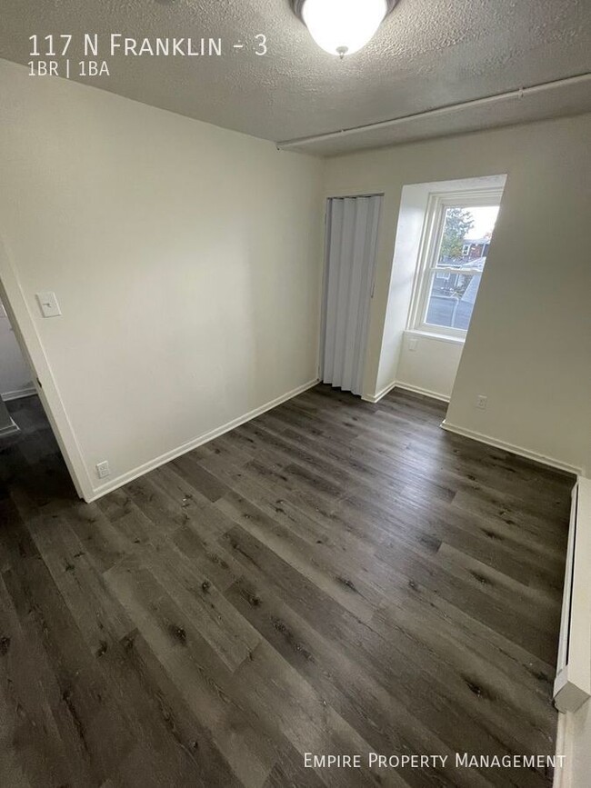 Building Photo - 3rd floor: 1 Bedroom / 1 Bathroom in Allen...