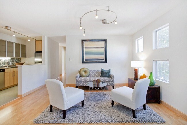 Building Photo - Spacious and Light Filled NOPA 2br/1Ba Con...