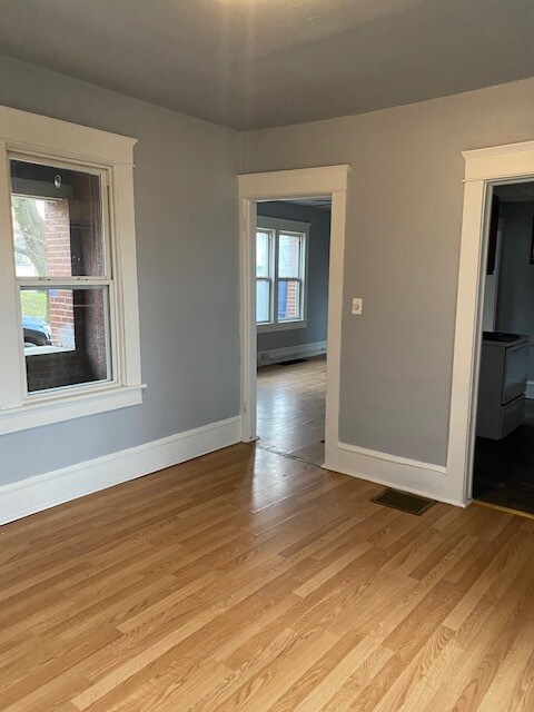 Foto del edificio - 12 N Crawford St