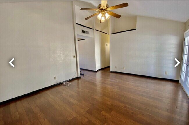 Foto del edificio - 6913 Imperial Ridge Dr