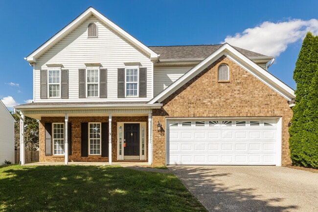 Building Photo - 1016 Vanguard Dr