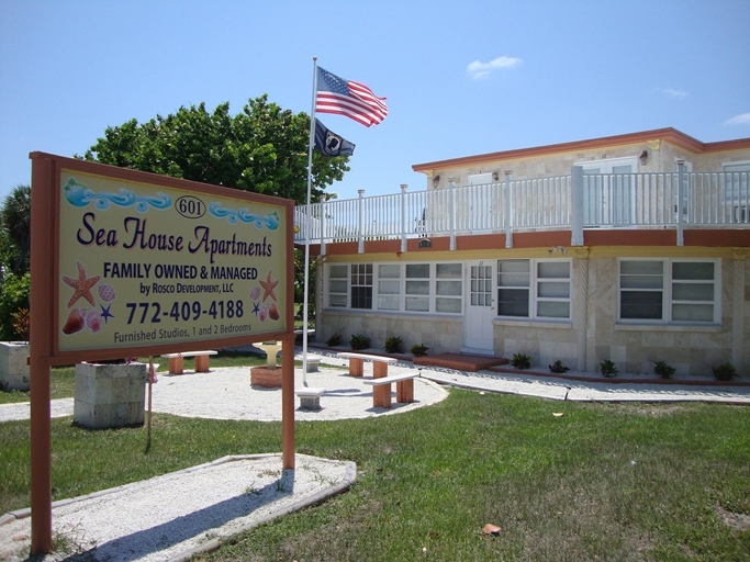 Primary Photo - Sea House Apartments