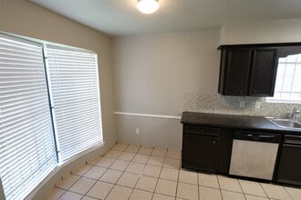 Building Photo - 13314 Ensley Wood Dr