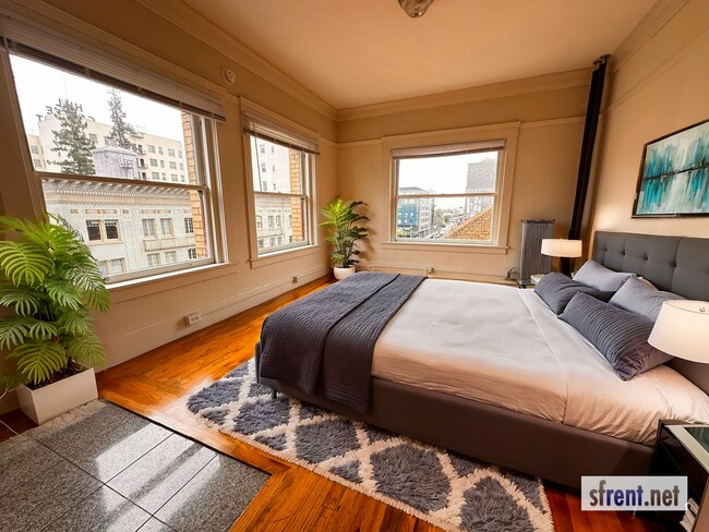 Foto del edificio - Raymond Investments LLC.