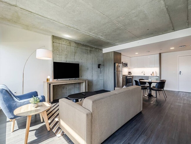 Building Photo - 1550 NW Naito Pkwy