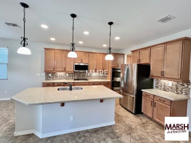 Building Photo - Beautiful 4 bedroom home with so many upgrades in San Tan Valley/Queen Creek area!