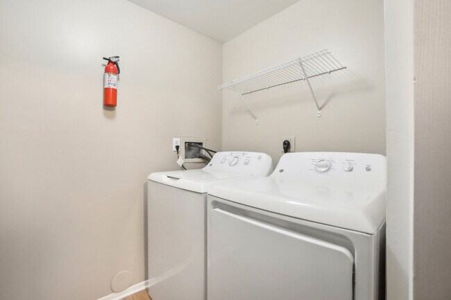 Foto del edificio - Arbor Knoll Apartments