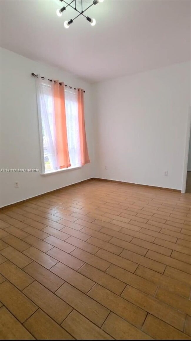 Foto del edificio - 7420 W 20th Ave