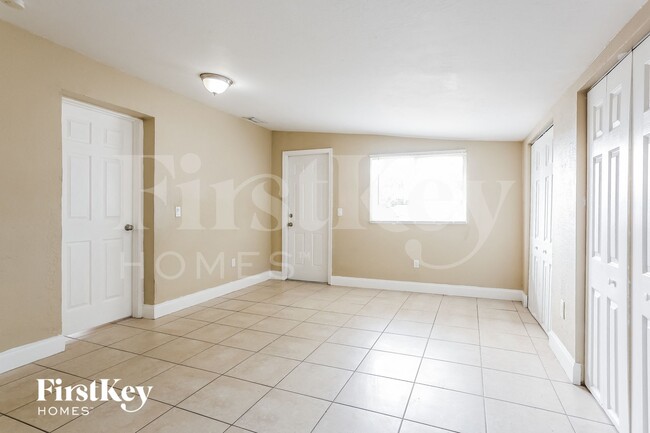 Foto del edificio - 4030 NW 8th Terrace