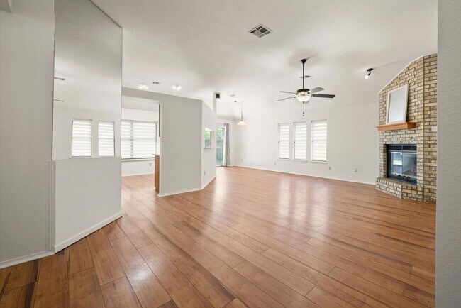 Foto del edificio - Great 3 Bed 2 Bath In Edmond