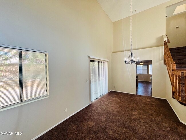 Foto del edificio - 43242 Cottage Ln