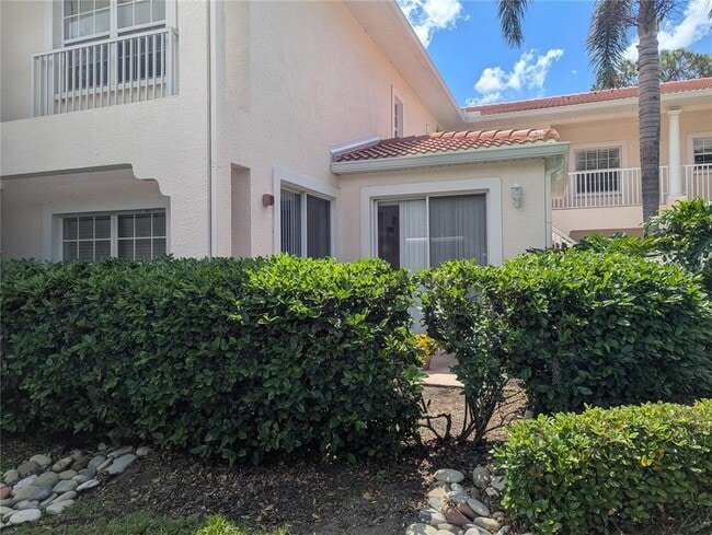 Building Photo - 4264 Central Sarasota Pkwy