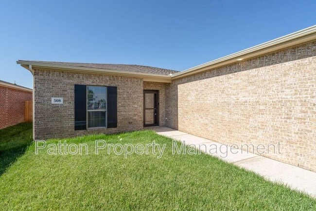 Building Photo - 508 Yates St