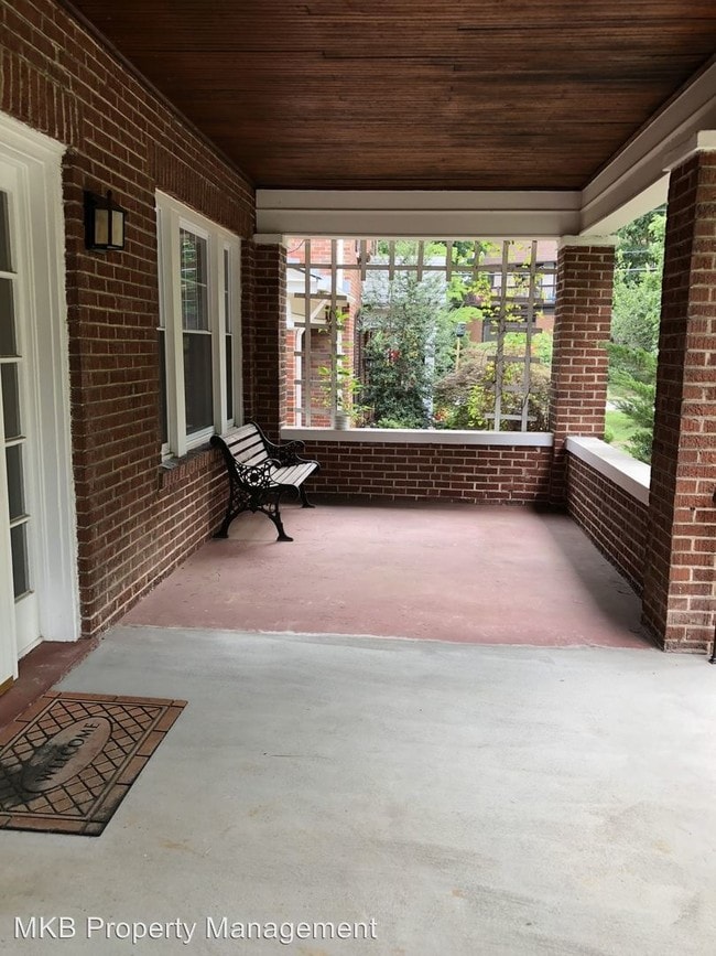 Building Photo - 3 br, 1.5 bath House - 2107 Carter Rd