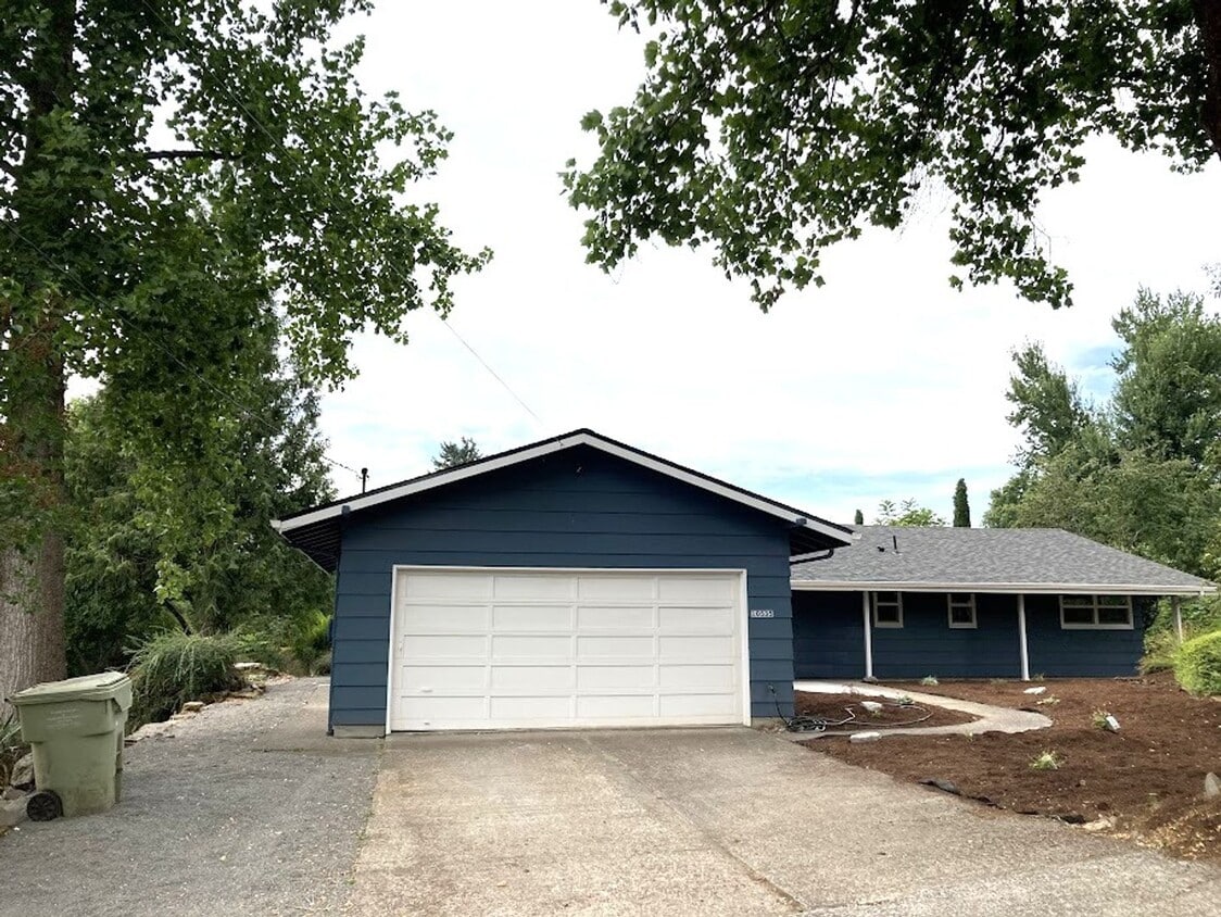 Primary Photo - 10535 NW Walters Ln