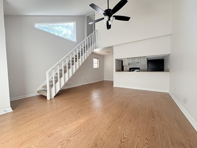 Building Photo - 2330 Brynmahr Dr