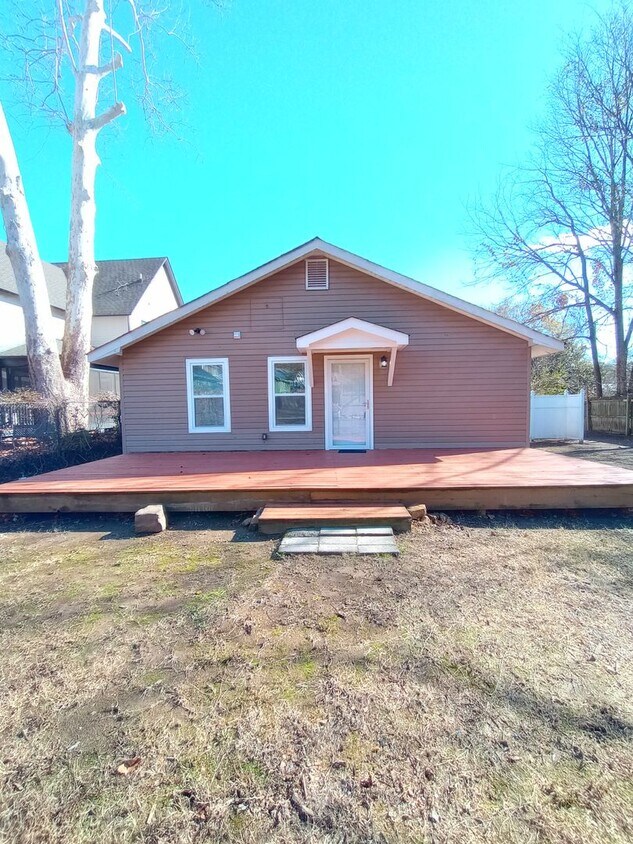 Primary Photo - 5519 Saint Elmo Avenue, Chattanooga, TN 37409