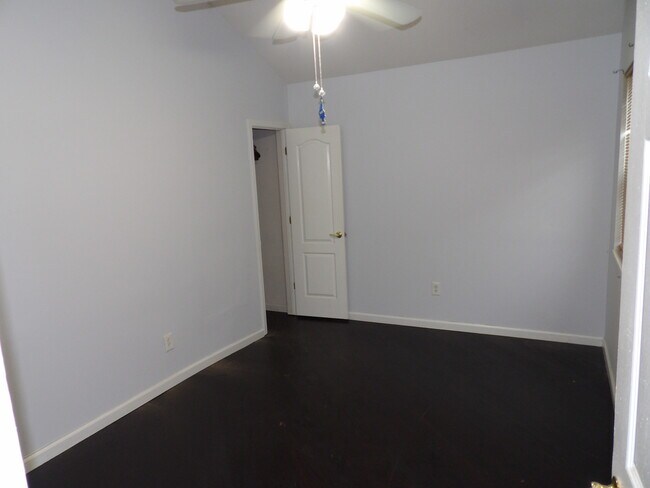 Building Photo - 125 2nd Ave